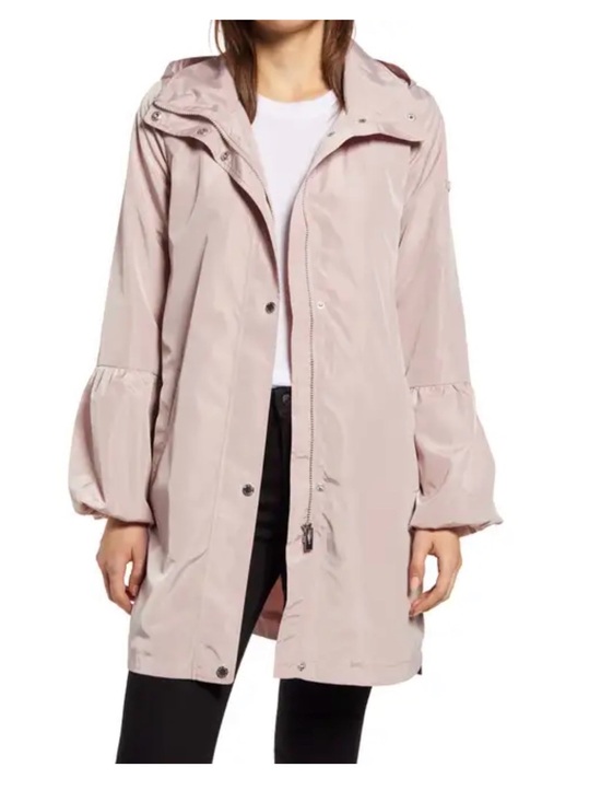 Via Spiga Jackets & Blazers - Via Spiga Pale Pink Rain Coat with Balloon Sleeves